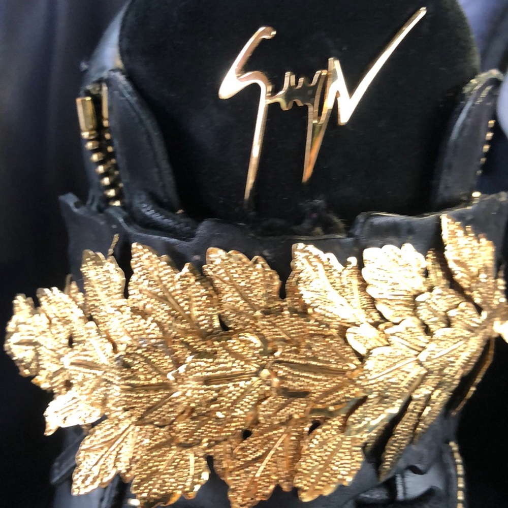 Meet your Posher, Eric